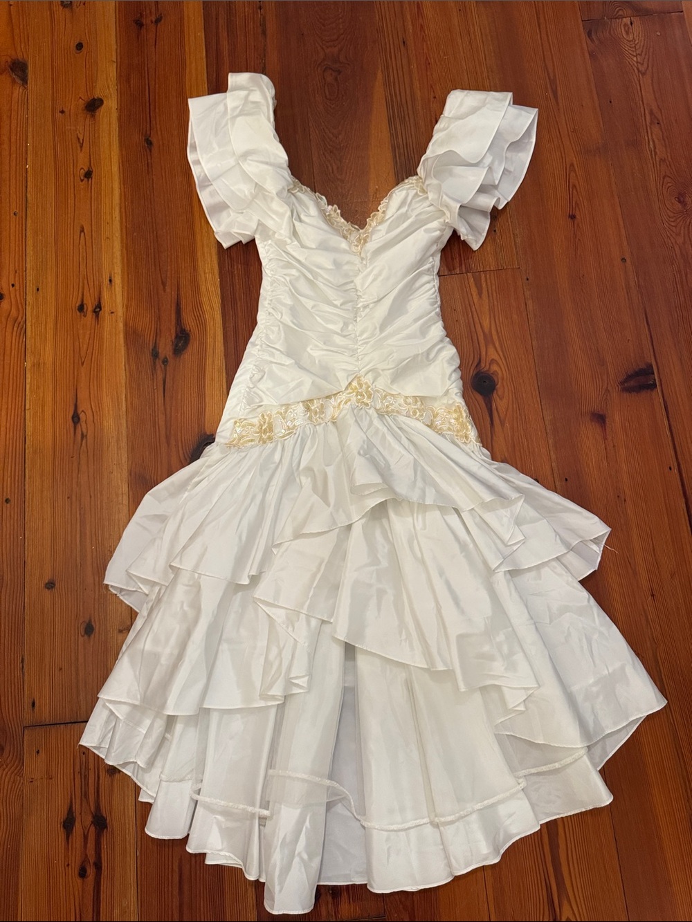 Vintage White Ruffled Formal Prom Dress with Lace and Sequin Trim